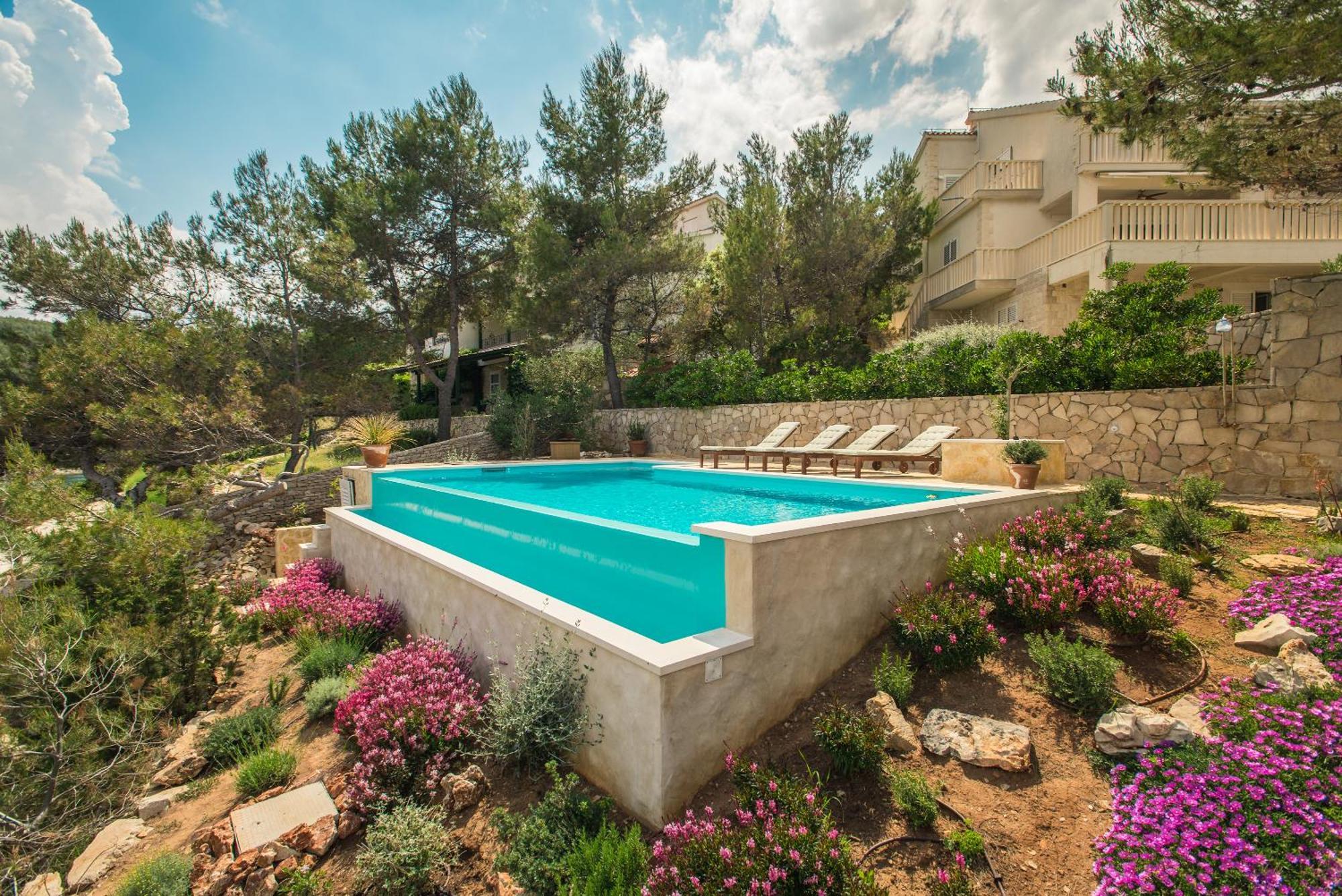 Villa Aqua