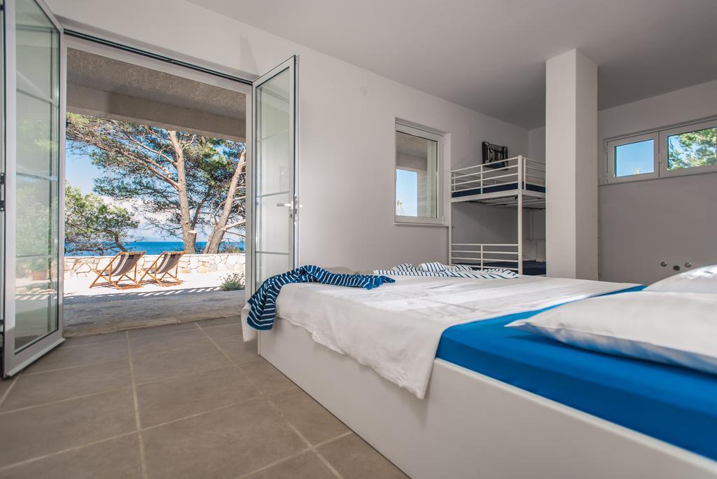 Aqua Villa