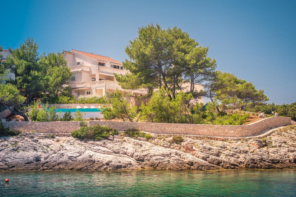 Villa Aqua