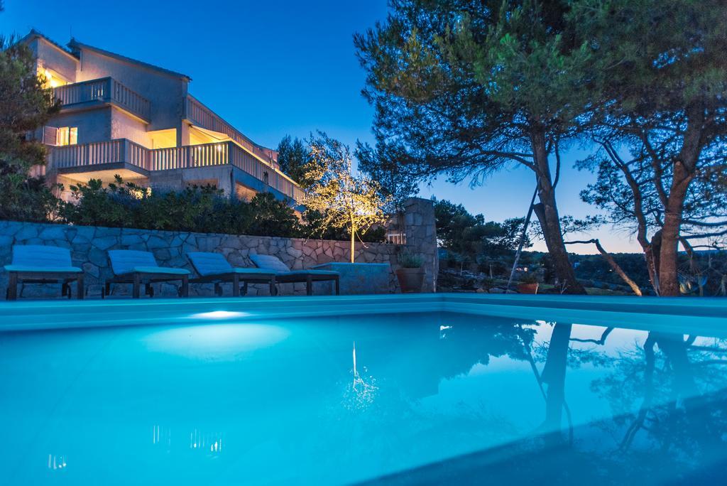 Aqua Villa